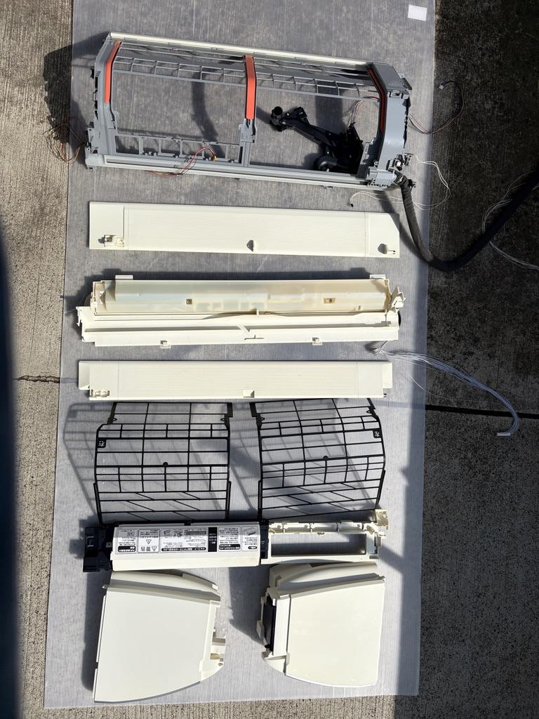 お掃除機能付きエアコン 洗浄後